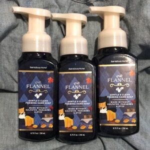 White Barn / Bath & Body Works- Flannel